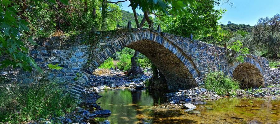 Gomati stone bridge