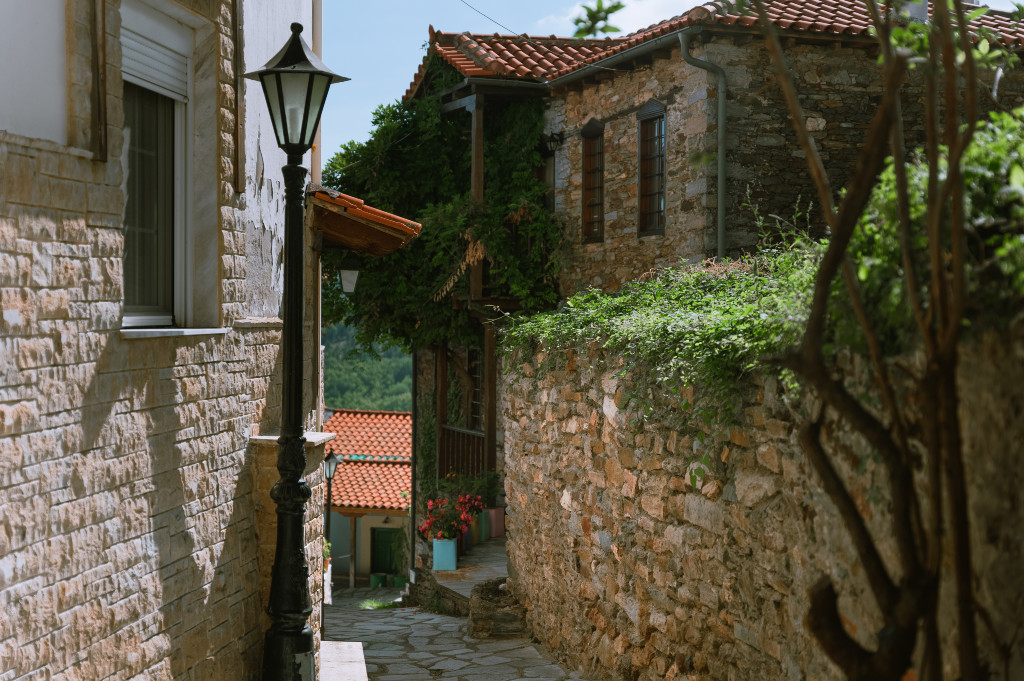 Traditional houses in Taxiarchis village